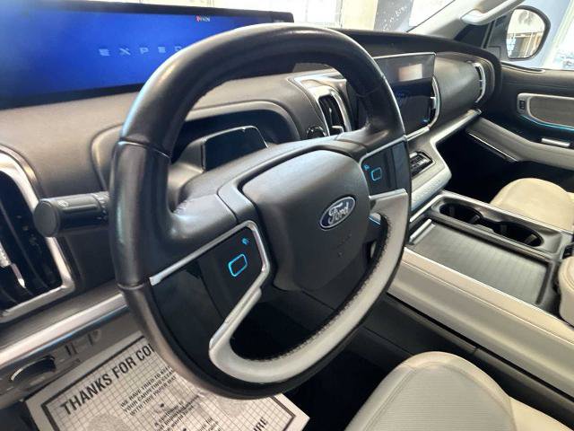 Certified 2025 Ford Expedition Platinum w/ Driver's Package AWD/4WD image 9