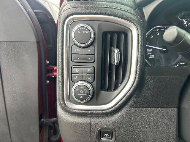 Used 2020 GMC Sierra 1500 AT4 w/ AT4 Premium Package AWD/4WD image 18