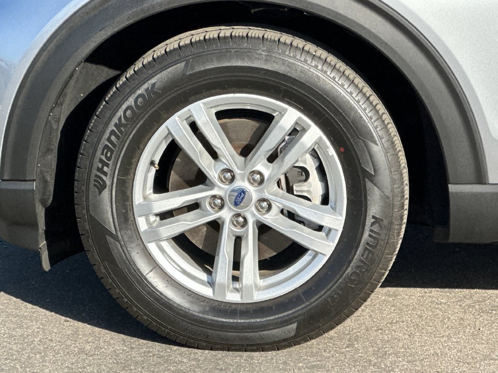 Certified 2023 Ford Explorer XLT RWD image 24