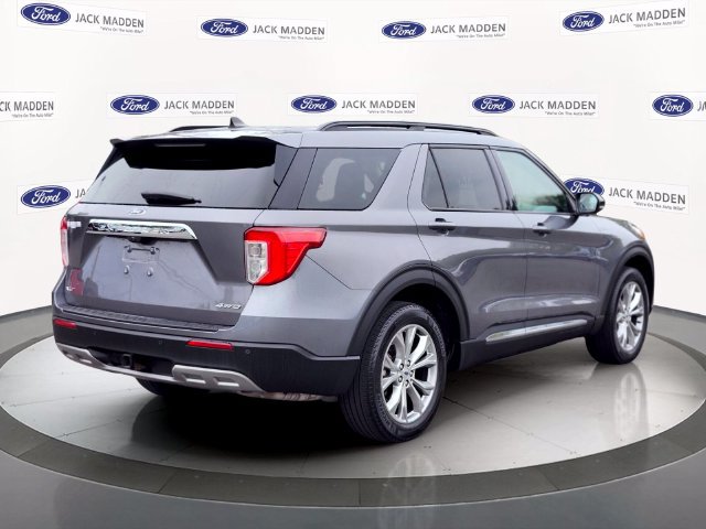 Certified 2023 Ford Explorer XLT w/ Equipment Group 202A AWD/4WD image 5