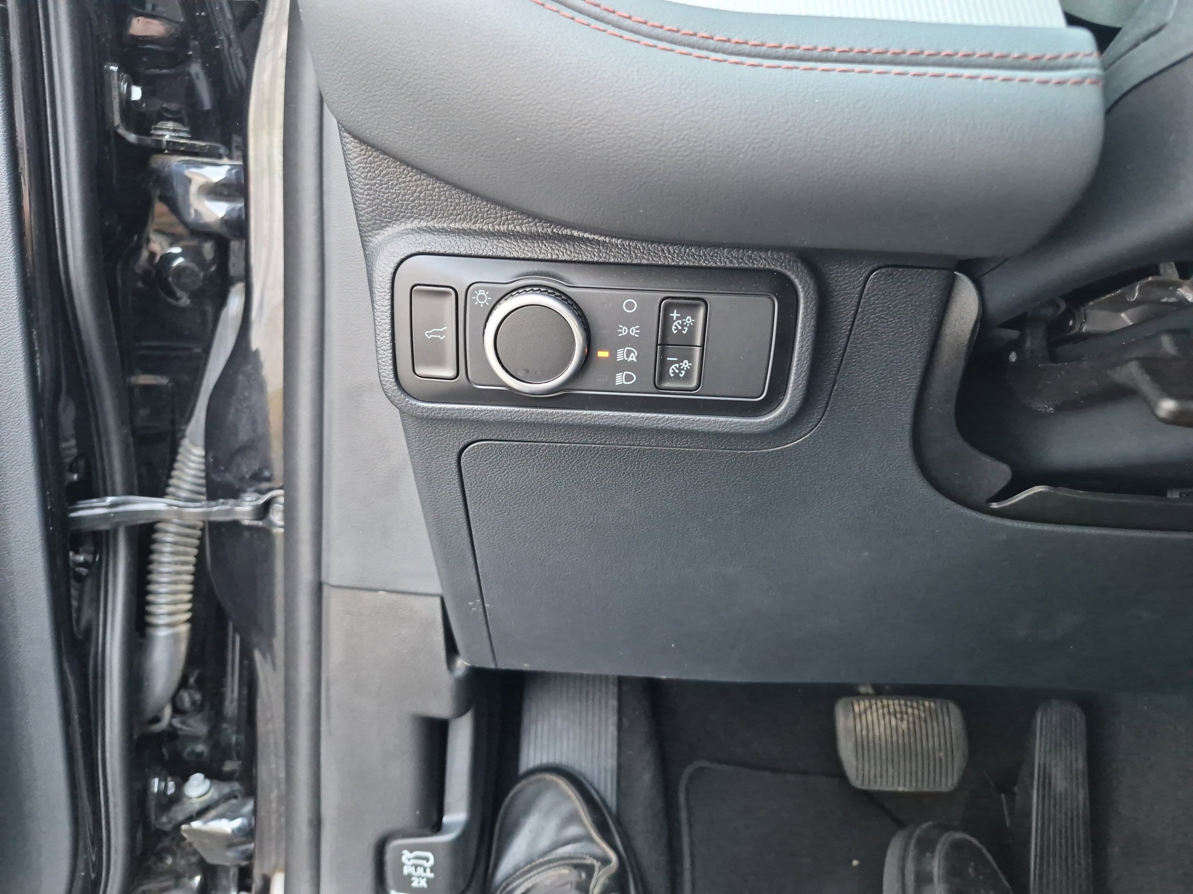 Certified 2025 Ford Explorer Active image 22