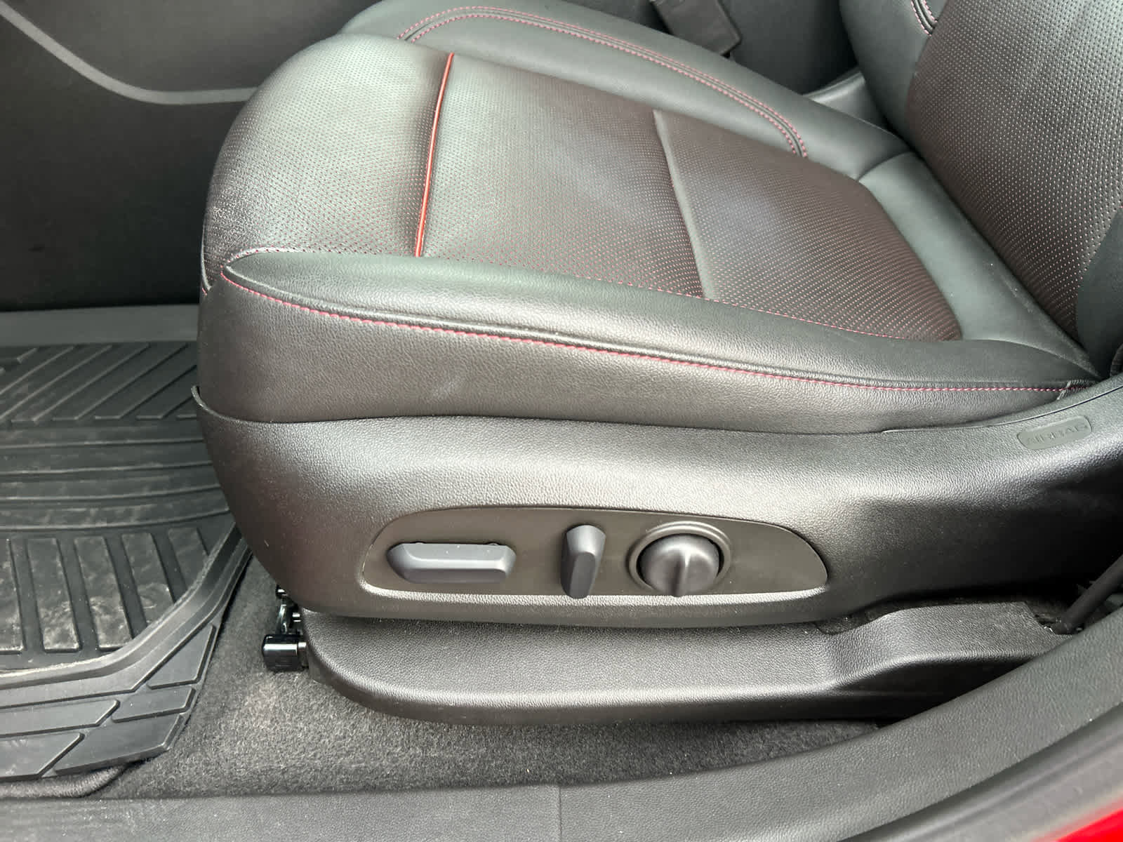 Used 2022 Chevrolet Blazer RS w/ Enhanced Convenience Package image 31