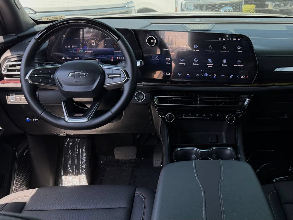 Used 2025 Chevrolet Traverse Z71 w/ Enhanced Driving Package AWD/4WD image 32