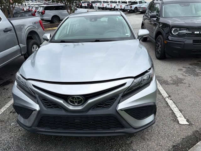 Used 2023 Toyota Camry SE FWD image 2