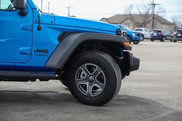 Used 2022 Jeep Wrangler Sport image 10