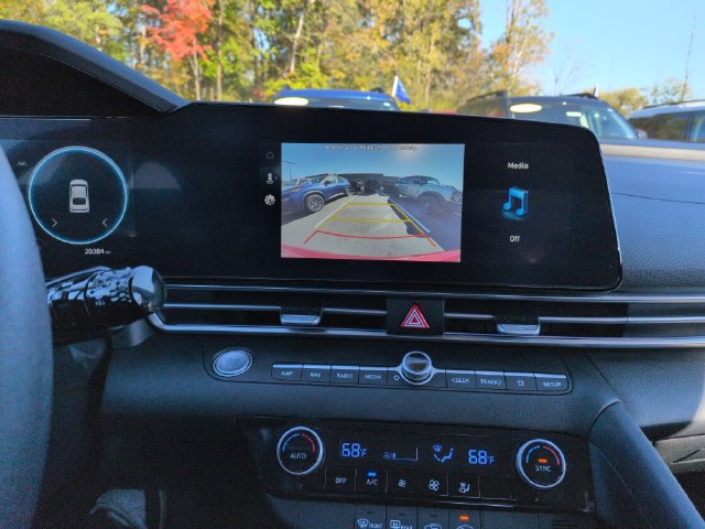Used 2024 Hyundai Elantra SEL FWD image 39