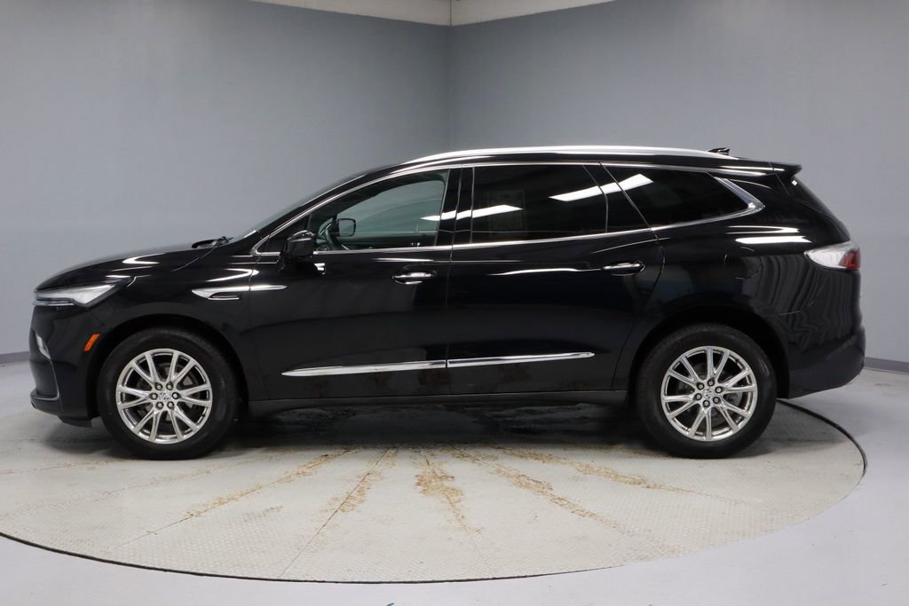 Used 2023 Buick Enclave Essence w/ Experience Buick Package AWD/4WD image 9