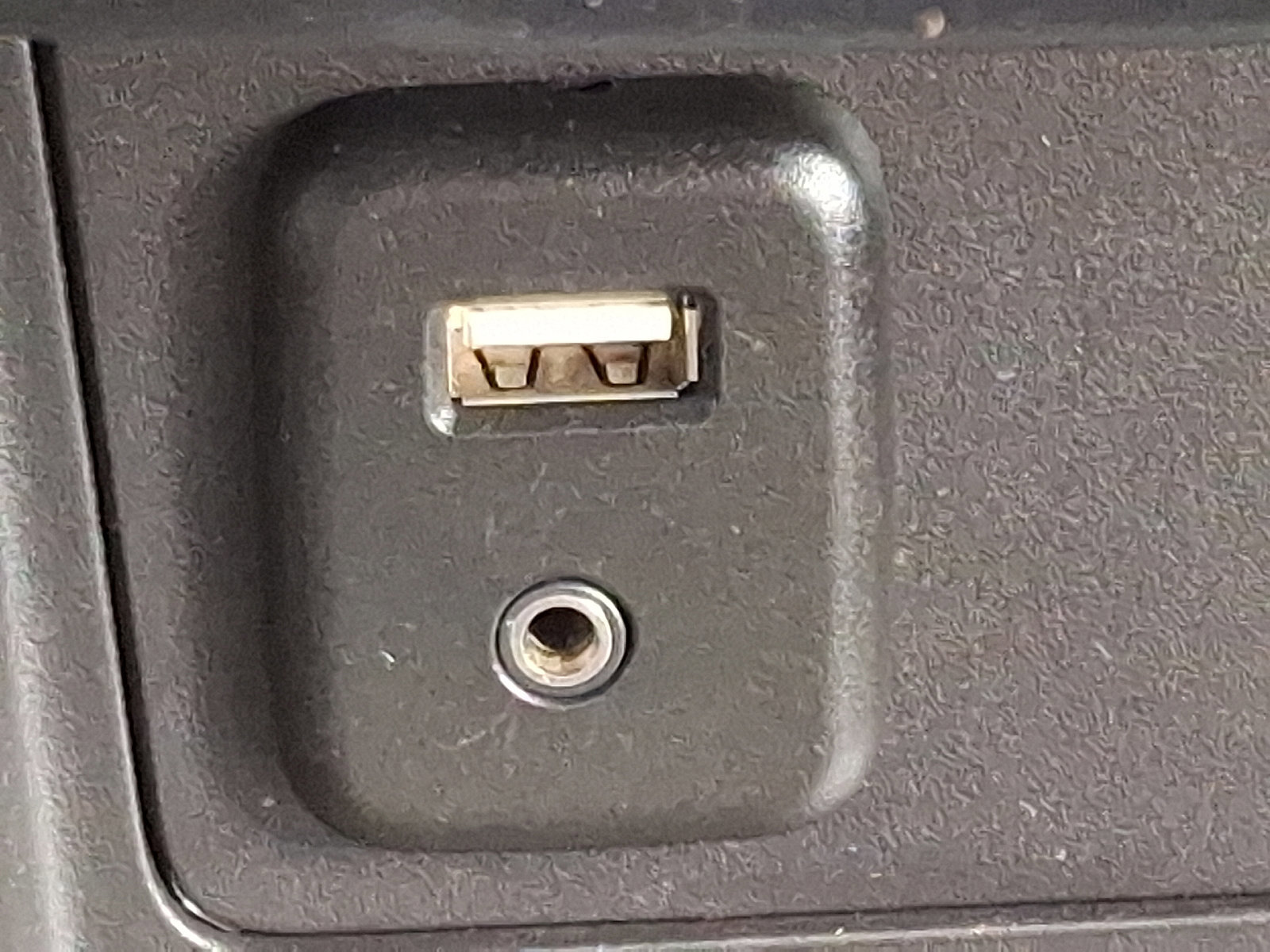 Used 2017 GMC Canyon SLE w/ Trailering Package image 26