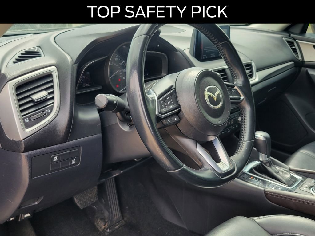 Used 2018 MAZDA MAZDA3 Touring FWD image 17