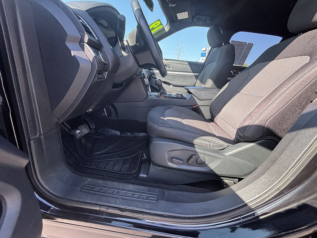 Certified 2019 Ford Explorer XLT w/ Class III Trailer Tow Package AWD/4WD image 16
