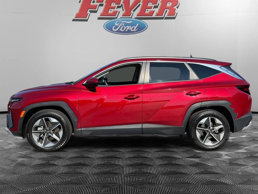 Used 2025 Hyundai Tucson SEL FWD image 2