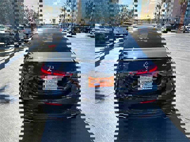 Used 2025 Mercedes-Benz C 300 4MATIC Sedan image 4