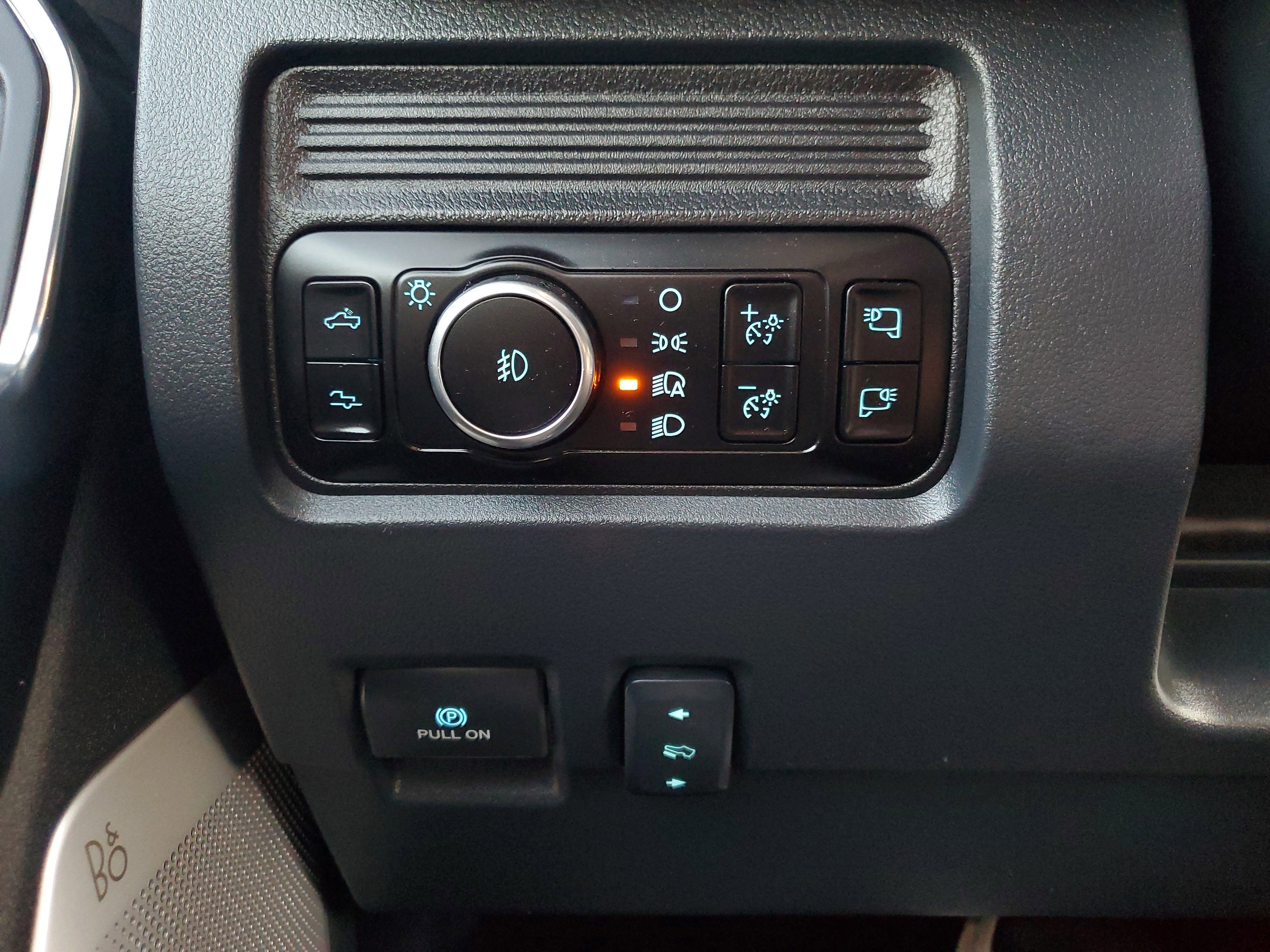 Certified 2025 Ford F250 Platinum image 28