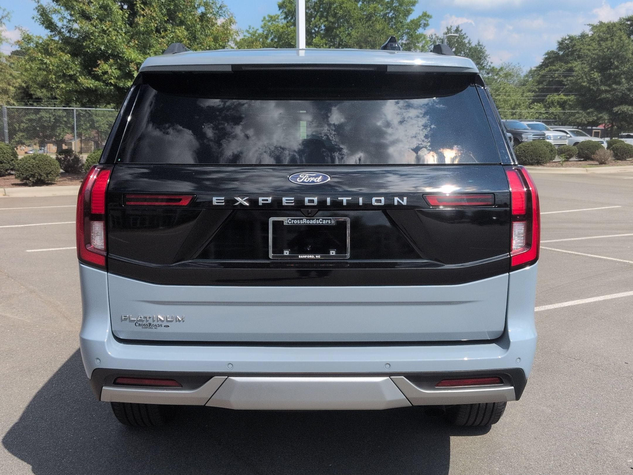 Certified 2025 Ford Expedition Platinum w/ Platinum Ultimate Package AWD/4WD image 5