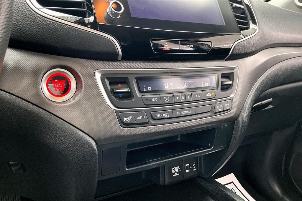 Used 2023 Honda Ridgeline Sport image 32