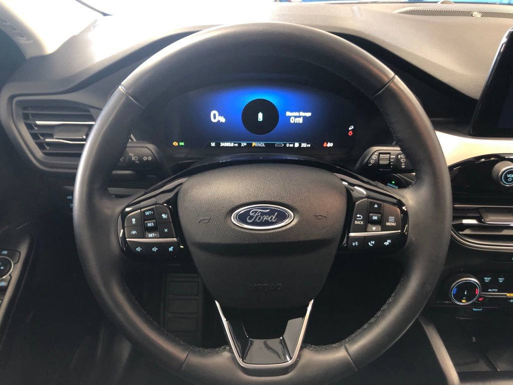 Certified 2022 Ford Escape SEL w/ Technology Package image 15