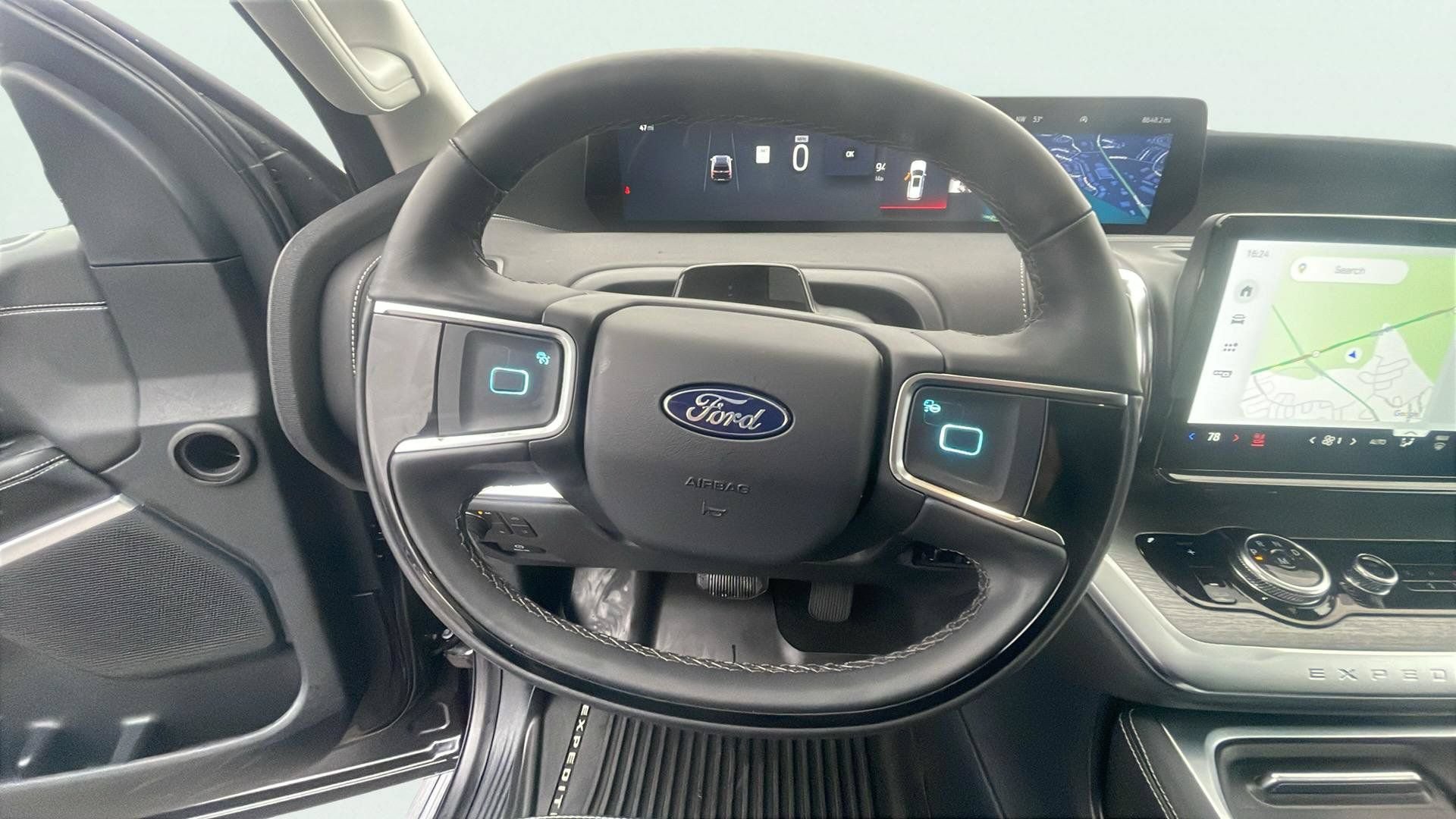 Certified 2025 Ford Expedition Platinum AWD/4WD image 14