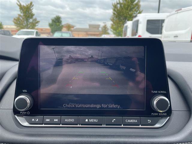 Used 2024 Nissan Rogue S AWD/4WD image 23
