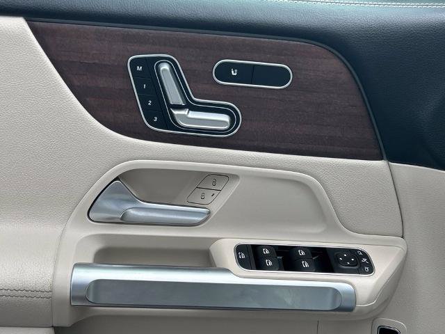 Used 2023 Mercedes-Benz GLB 250 image 18