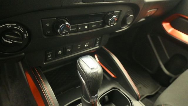 Used 2022 Nissan Frontier PRO-4X AWD/4WD image 18