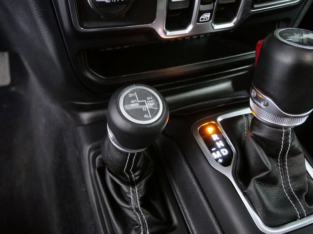 Used 2021 Jeep Wrangler Unlimited Sahara w/ Cold Weather Group AWD/4WD image 24
