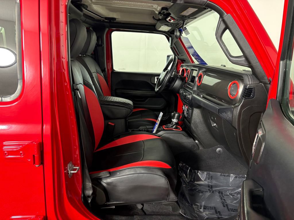 Used 2019 Jeep Wrangler Unlimited Sahara image 35