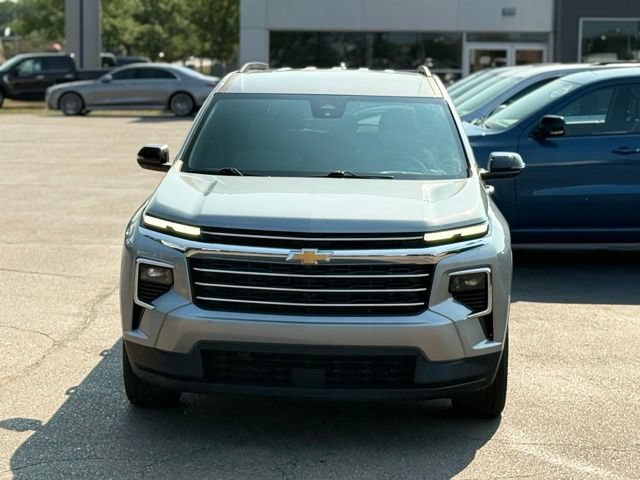 Used 2025 Chevrolet Traverse LT AWD/4WD image 35