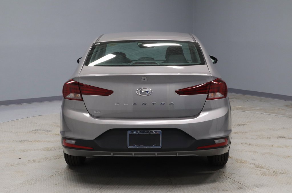 Used 2020 Hyundai Elantra SE w/ Winter Weather Package image 9