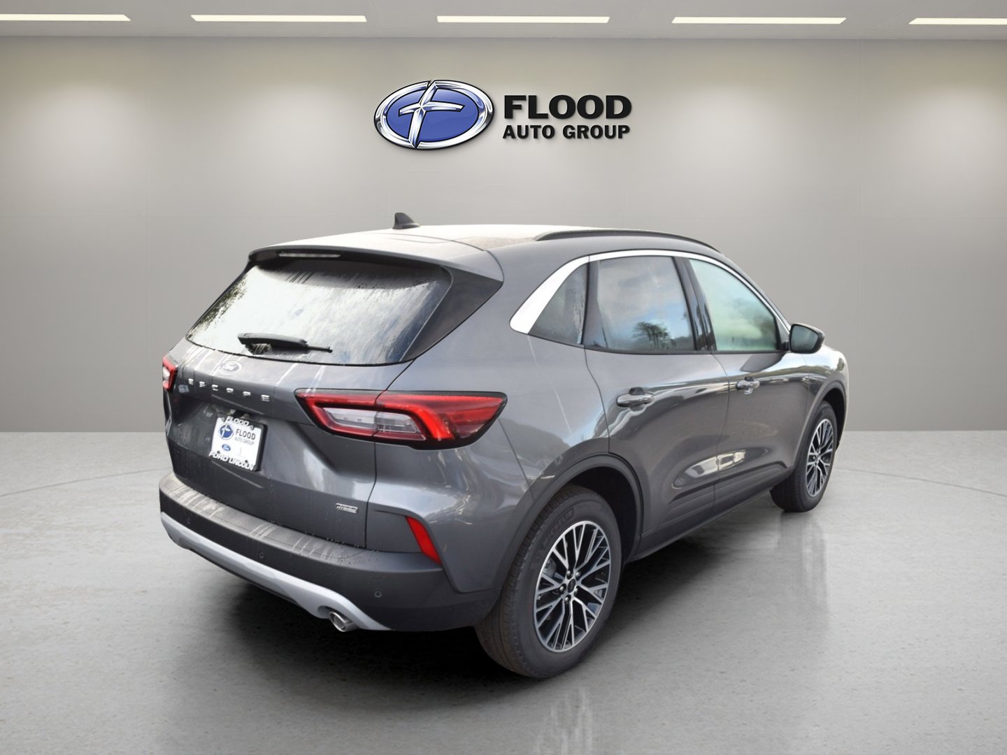 Certified 2023 Ford Escape SE FWD image 2