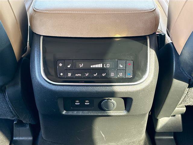 Used 2025 INFINITI QX80 Luxe AWD/4WD image 29