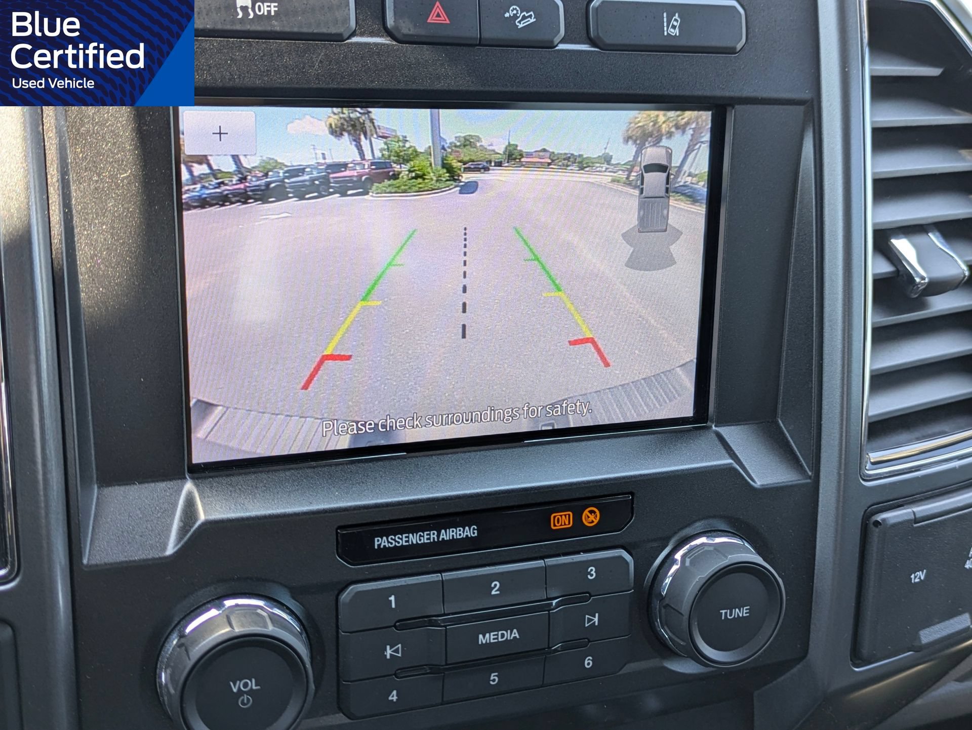 Certified 2020 Ford F250 XLT w/ XLT Premium Package AWD/4WD image 26