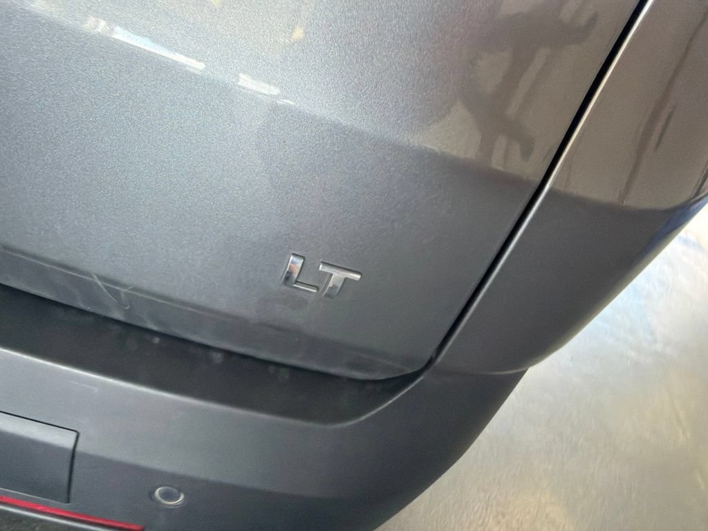 Used 2019 Chevrolet Traverse LT FWD image 9