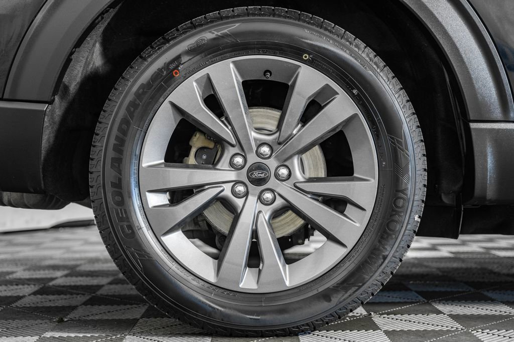 Certified 2021 Ford Explorer XLT w/ Equipment Group 202A image 21