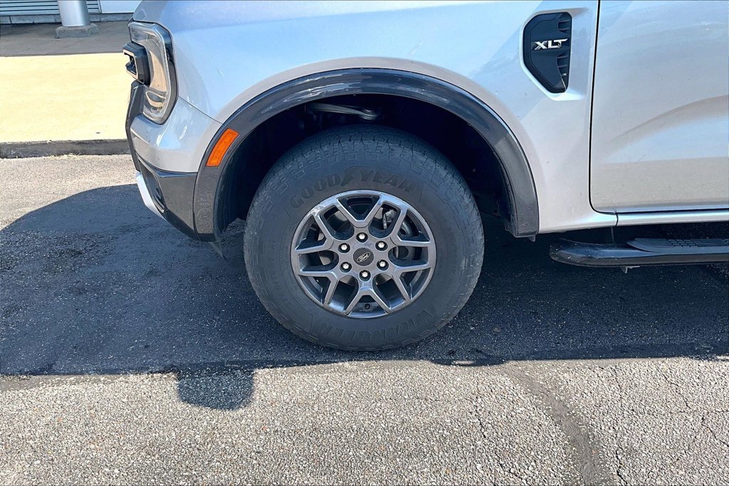Certified 2024 Ford Ranger XLT w/ Trailer Tow Package RWD image 4