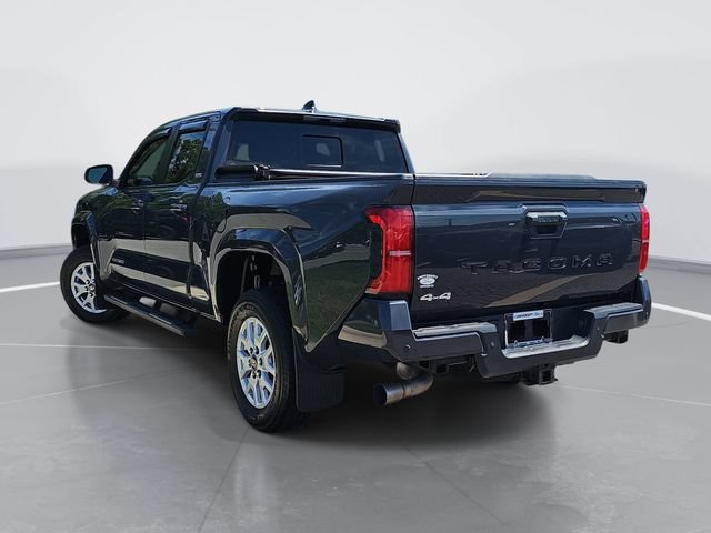 Used 2024 Toyota Tacoma SR5 AWD/4WD image 5