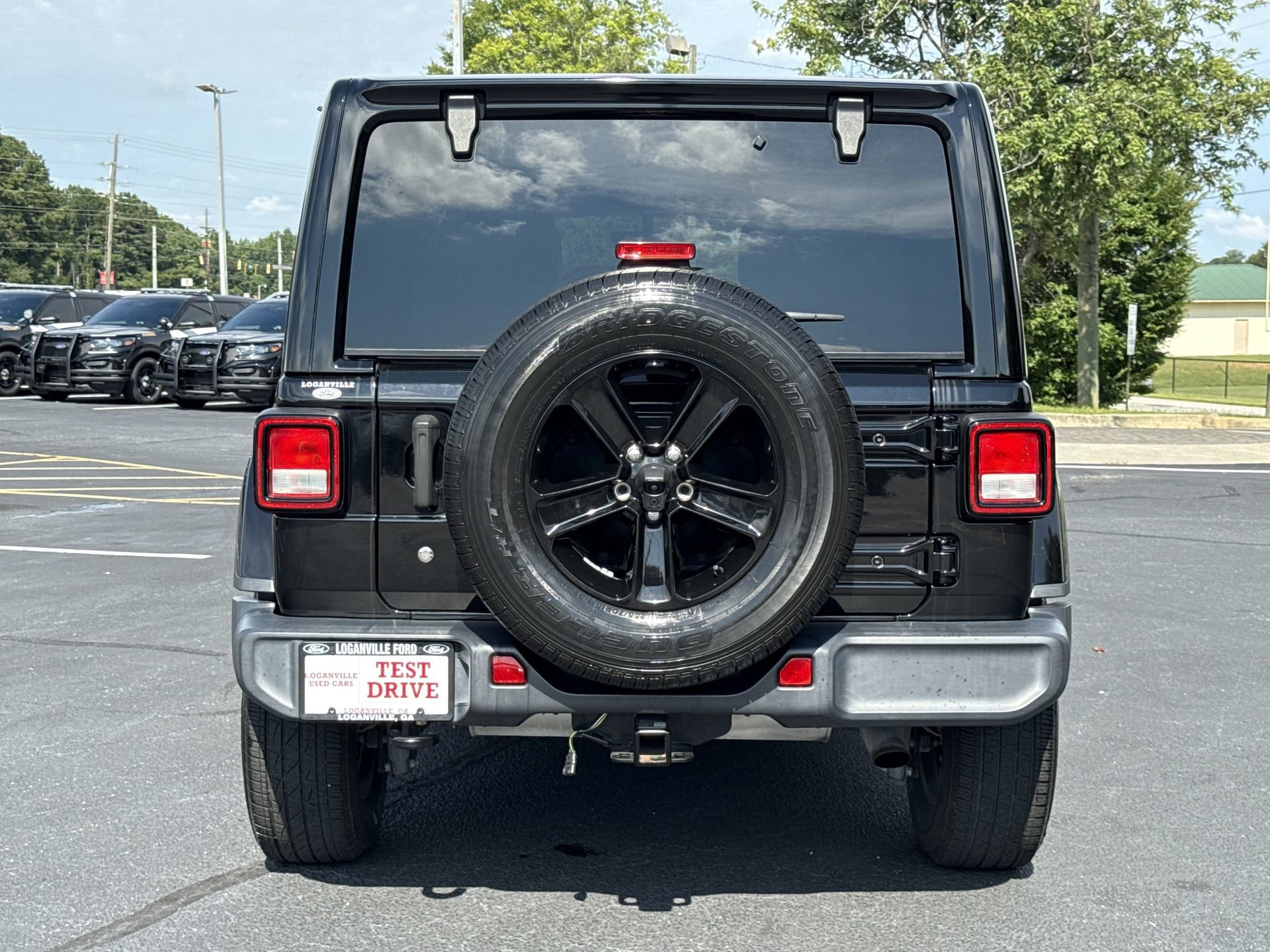 Used 2020 Jeep Wrangler Unlimited Sahara AWD/4WD image 25
