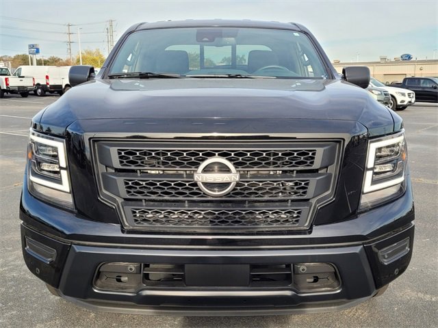 Used 2024 Nissan Titan SV w/ SV Bronze Edition Package image 16