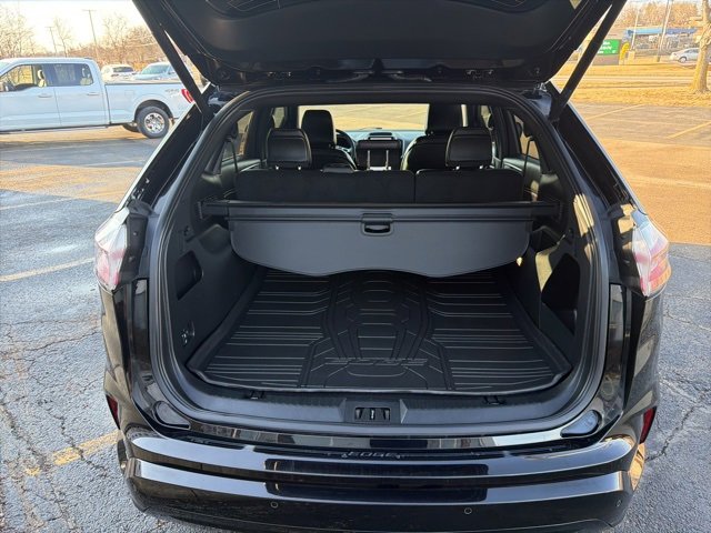 Certified 2024 Ford Edge ST-Line w/ Cargo Accessory Package image 27