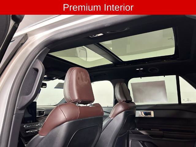 Certified 2020 Ford Explorer Platinum w/ Premium Technology Package AWD/4WD image 14