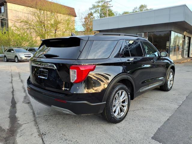 Certified 2024 Ford Explorer XLT w/ Equipment Group 202A AWD/4WD image 3