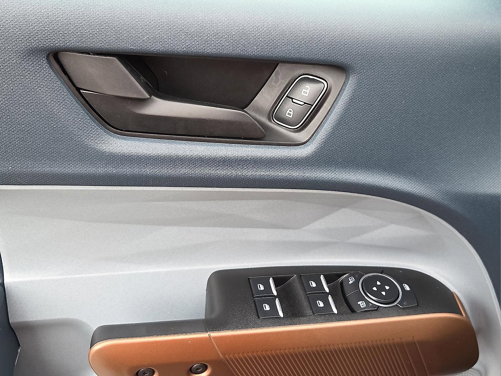 Certified 2024 Ford Maverick Lariat image 13