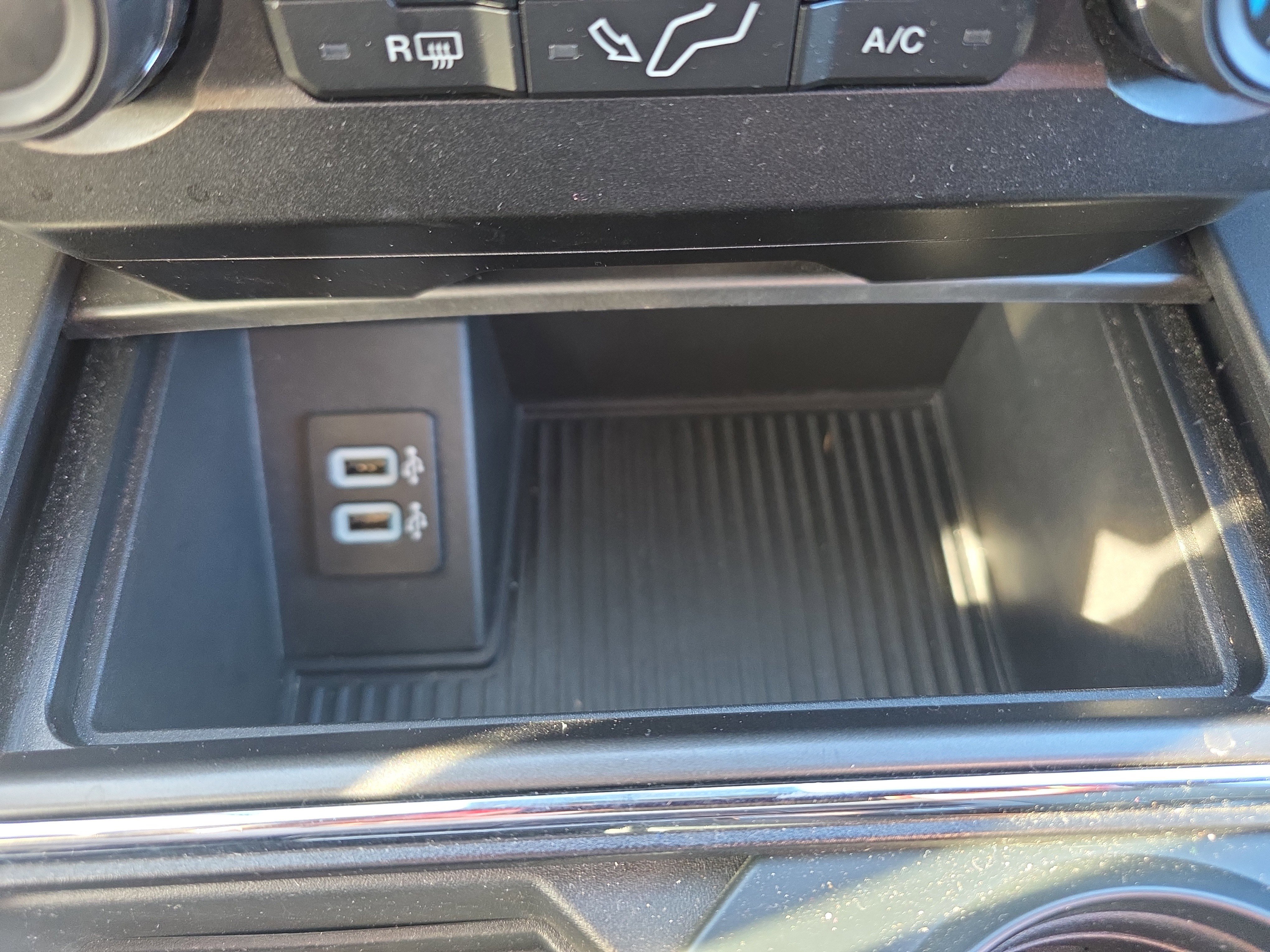 Certified 2018 Ford F250 XLT w/ XLT Premium Package image 44