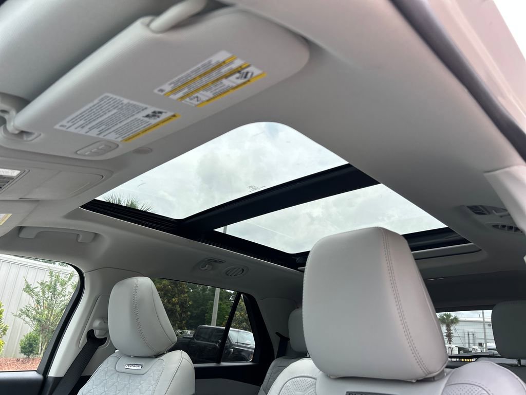 Certified 2025 Ford Explorer Platinum w/ Ultimate Package AWD/4WD image 13