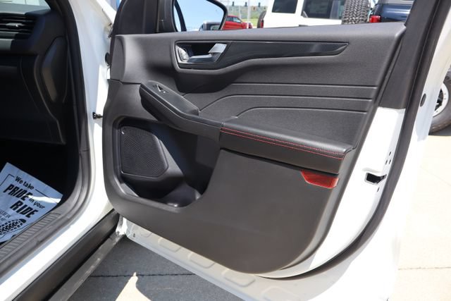 Certified 2023 Ford Escape ST-Line w/ Tech Pack #1 FWD image 34