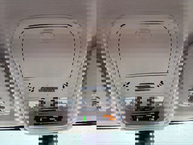 Used 2023 GMC Acadia Denali w/ Denali Technology Package image 24