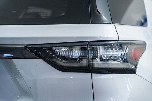 Used 2020 Chevrolet Traverse Premier w/ Redline Edition image 8