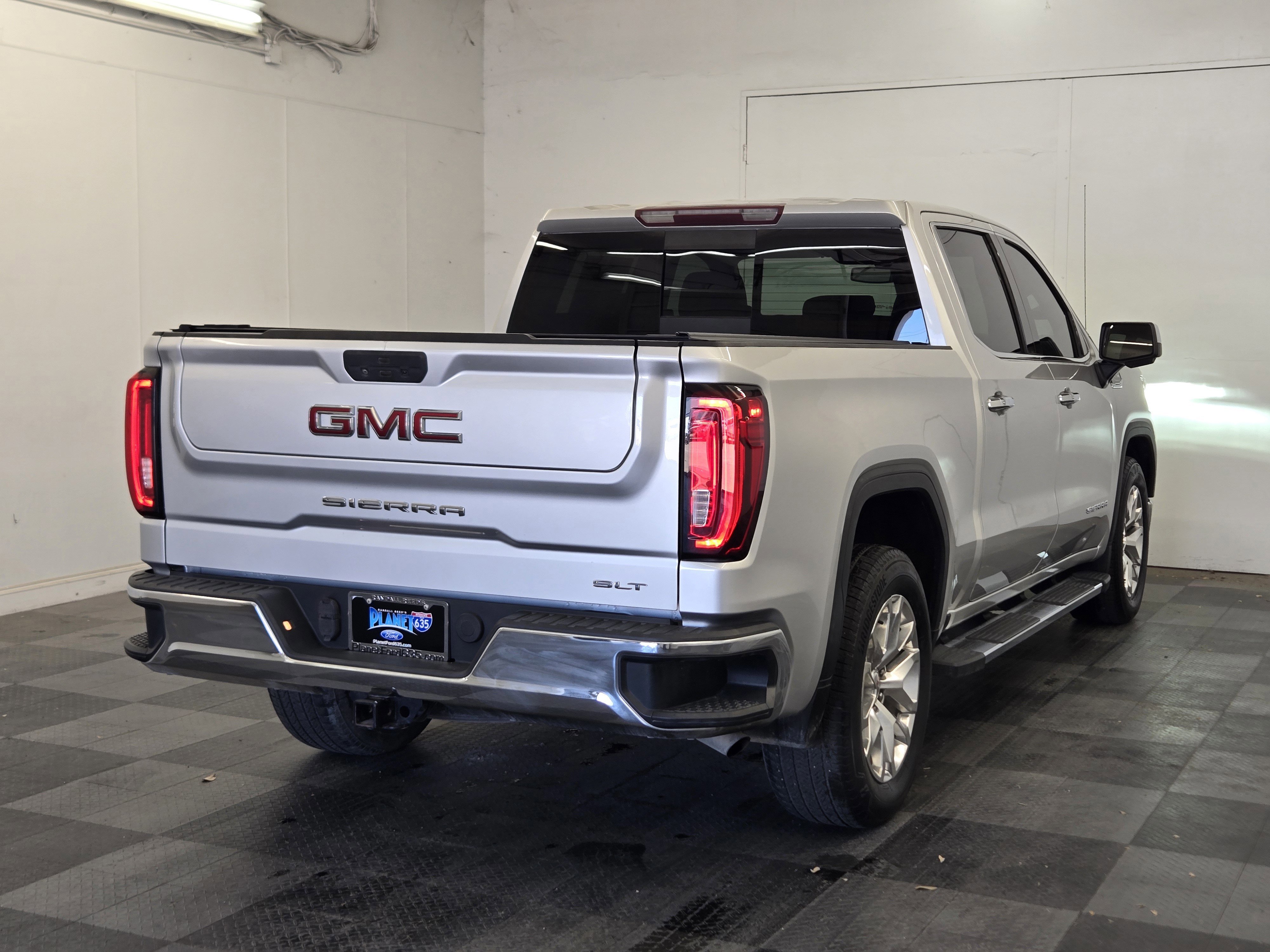 Used 2019 GMC Sierra 1500 SLT w/ SLT Premium Package image 4