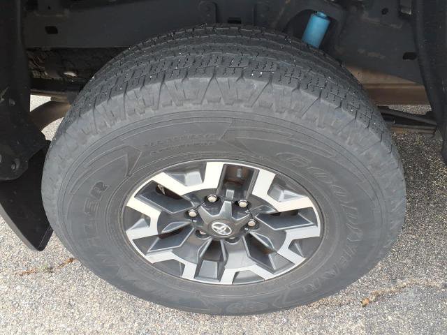 Used 2021 Toyota Tacoma TRD Off-Road AWD/4WD image 6