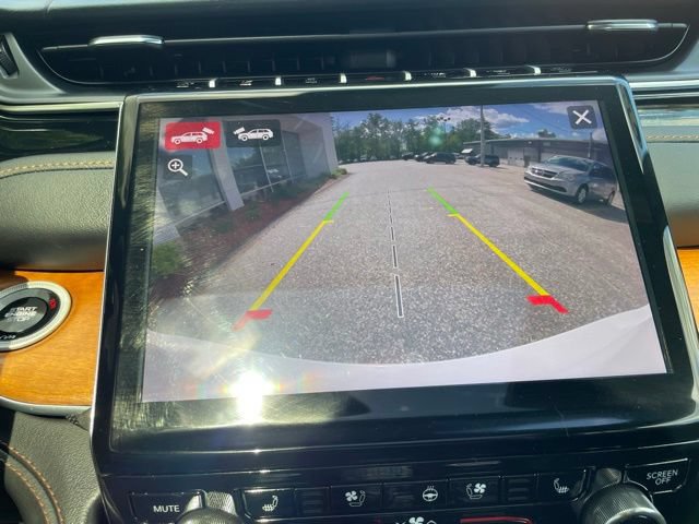 Used 2024 Jeep Grand Cherokee L Summit AWD/4WD image 25