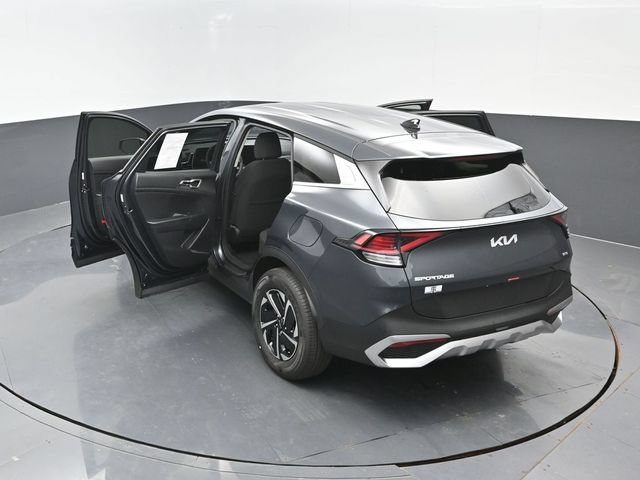 Used 2025 Kia Sportage LX AWD/4WD image 22